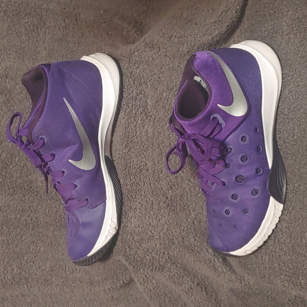 Nike Zoom Hyper Quickness 3. Size 7 1/2. Purple